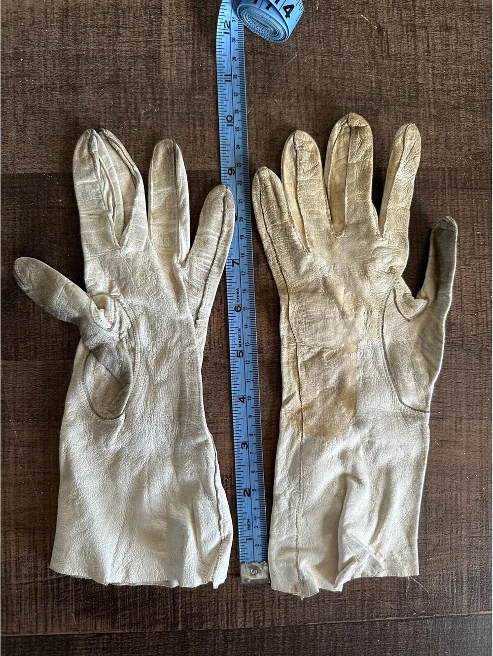 Vintage Cream Leather Gloves with Pink Floral Embroidery